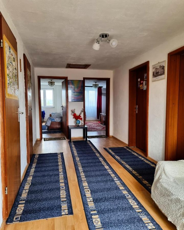 Guesthouse Sobi-Rooms Gradsko Luaran gambar