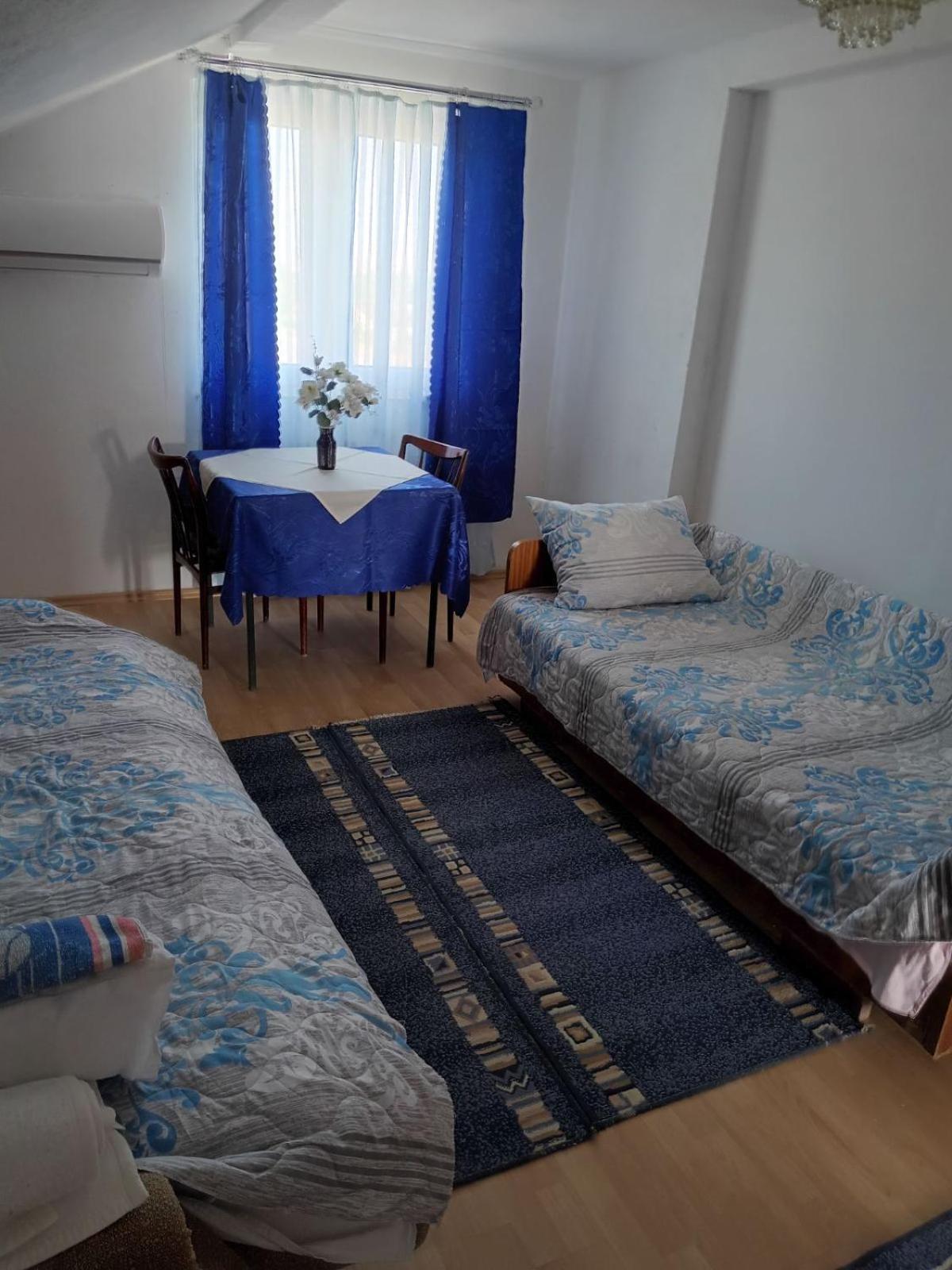 Guesthouse Sobi-Rooms Gradsko Luaran gambar