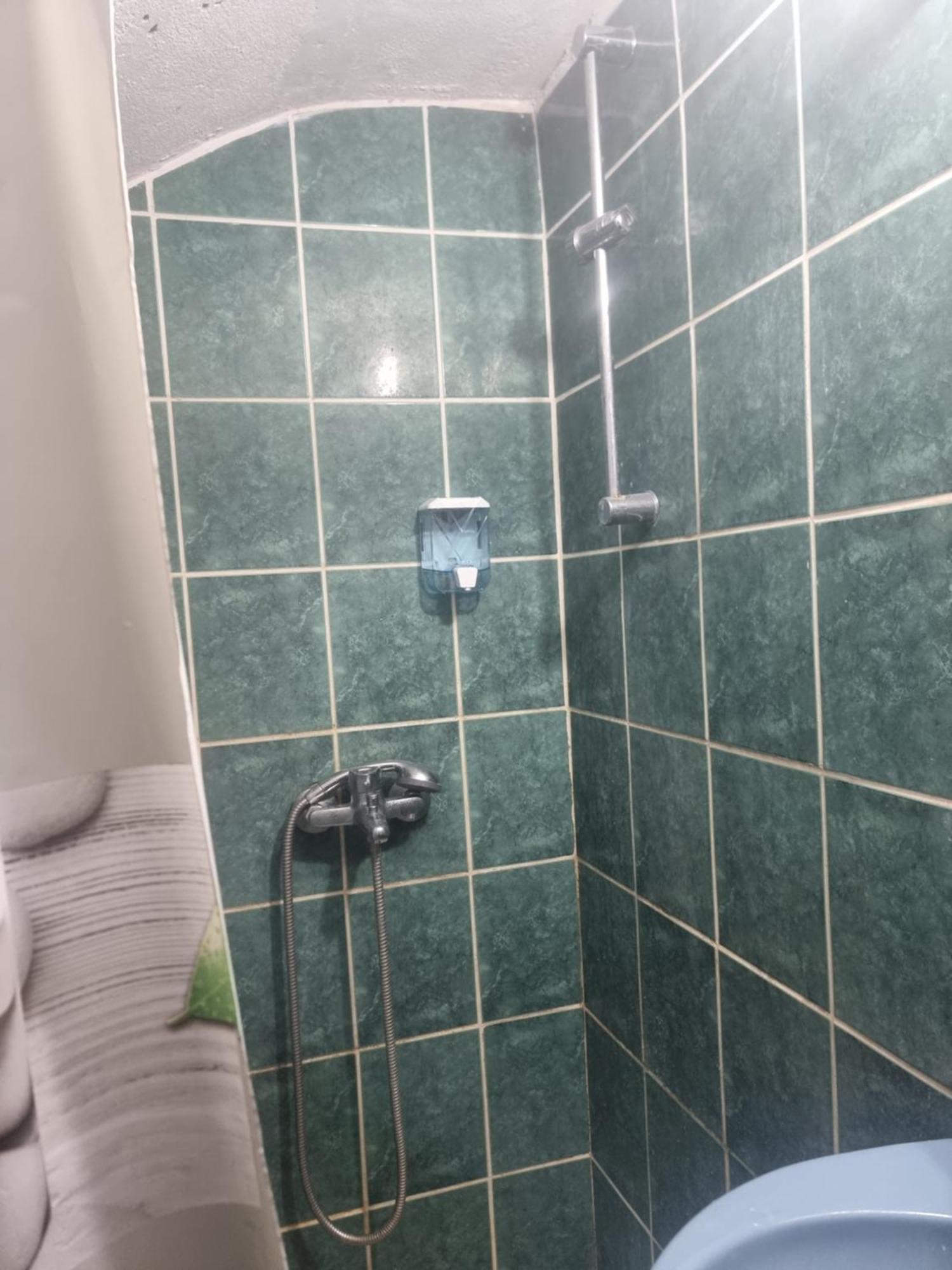 Guesthouse Sobi-Rooms Gradsko Luaran gambar